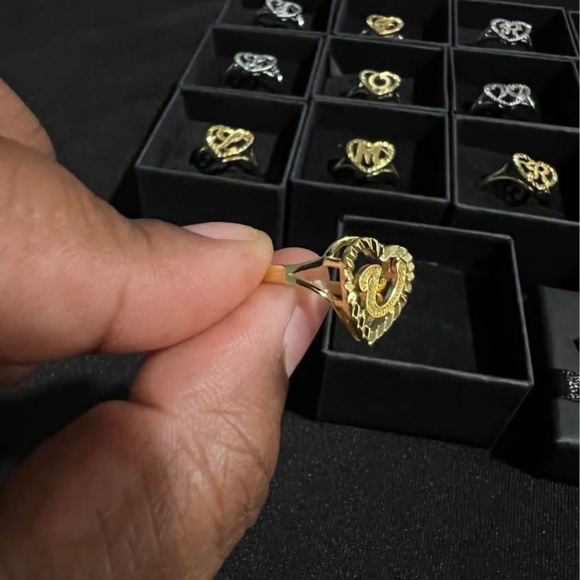 Initial Heart Adjustable Gold Ring Letter U - Picture 2 of 3